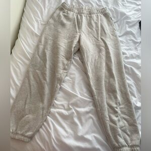 Aritzia TNA cozy fleece sweatpant
